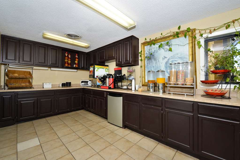 Americas Best Value Inn & Suites Brenham Facilități foto